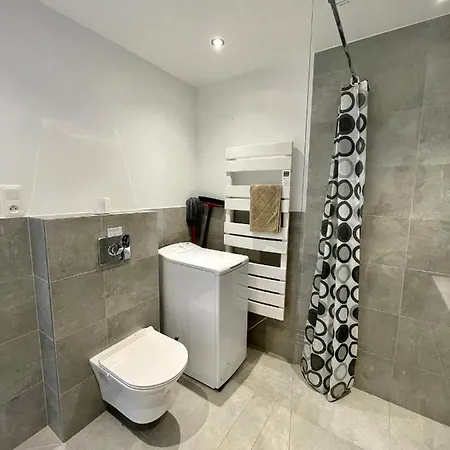 Studio Classe 3 Etoiles De 36 M2, Independant Dans Avec Piscine *