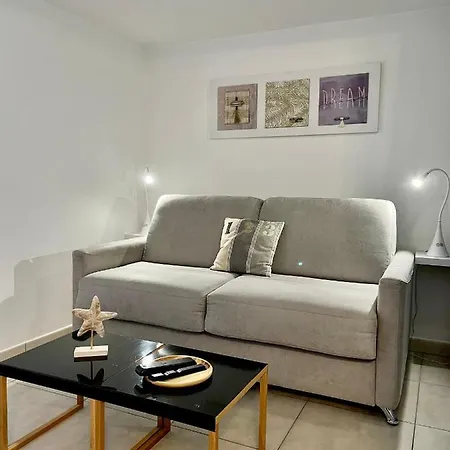 Lägenhet Studio Classe 3 Etoiles De 36 M2, Independant Dans Avec Piscine Sainte-Maxime